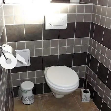 Appartement 15 *
